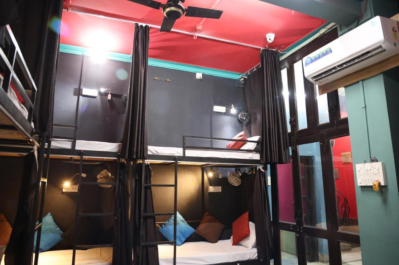 Хостел Santkripa Backpackers 400 Mtr From Railway Station Джодхпур Екстер'єр фото