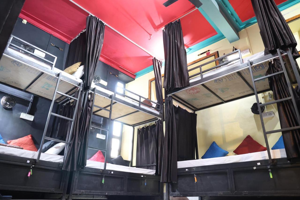 Хостел Santkripa Backpackers 400 Mtr From Railway Station Джодхпур Екстер'єр фото