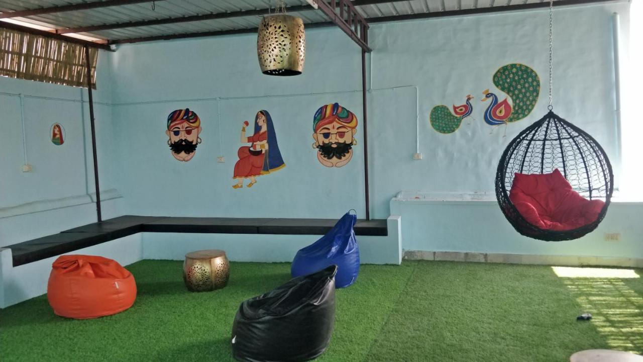 Хостел Santkripa Backpackers 400 Mtr From Railway Station Джодхпур Екстер'єр фото